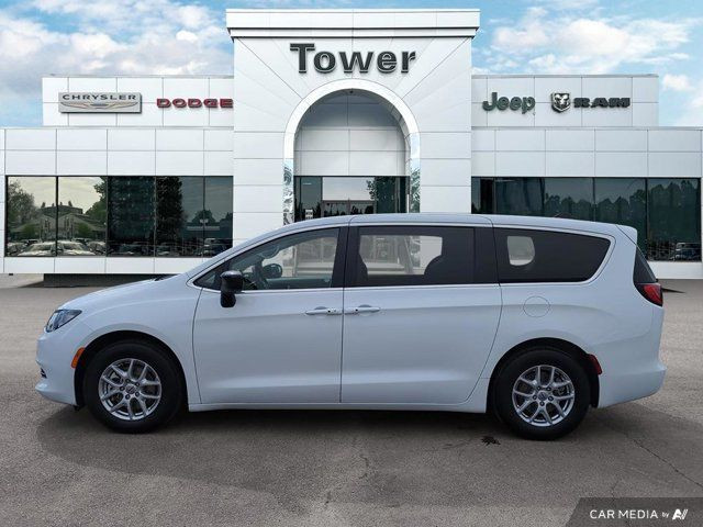 2024 Chrysler Grand Caravan SXT | Power Doors | Remote Start in Cars & Trucks in Calgary - Image 3