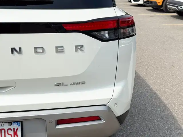 2022 Nissan Pathfinder SL in Cars & Trucks in Markham / York Region - Image 15