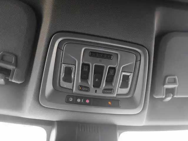 2025 GMC Sierra 3500HD Denali dans Autos et camions dans Comté de Strathcona - Image 30