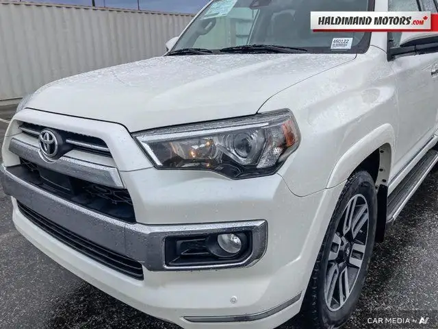 2020 Toyota 4Runner LIMITED in Cars & Trucks in Hamilton - Image 12