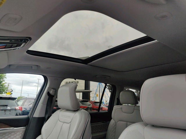 2021 Jeep Grand Cherokee L Summit in Cars & Trucks in Ottawa - Image 2