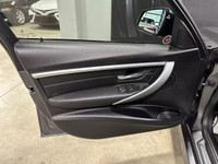 2018 Bmw 330i xDrive - M PACKAGE - SEULEMENT 51000KM - TOIT OUVRANT - INT., EN CUIR - NAVIGATION - A... (image 7)