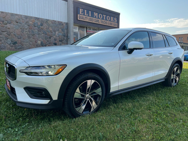 2023 Volvo V60 Cross Country B5 AWD Plus PANO ROOF NAVI 360 CAME in Cars & Trucks in City of Toronto