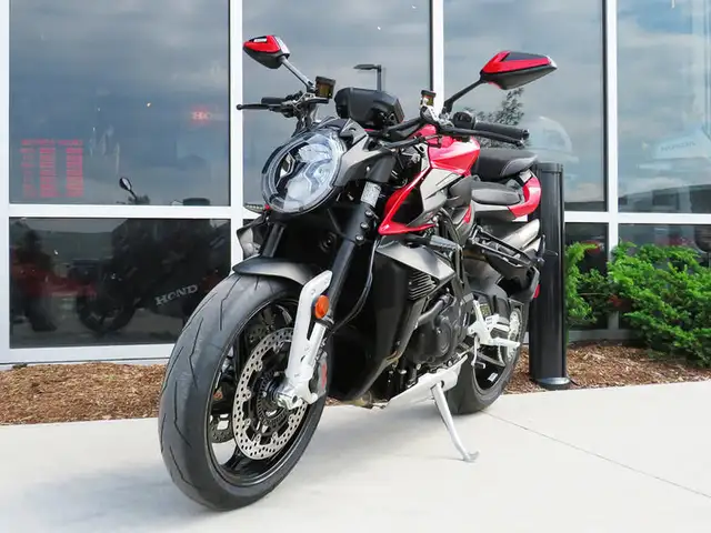 2022 MV Agusta Brutale 1000 RS in Sport Bikes in Cambridge - Image 5