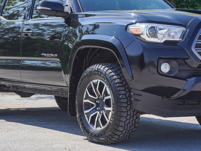 2021 Toyota Tacoma Nightshade- Sunroof - Heated Seats - Manual in Cars & Trucks in Barrie - Image 4