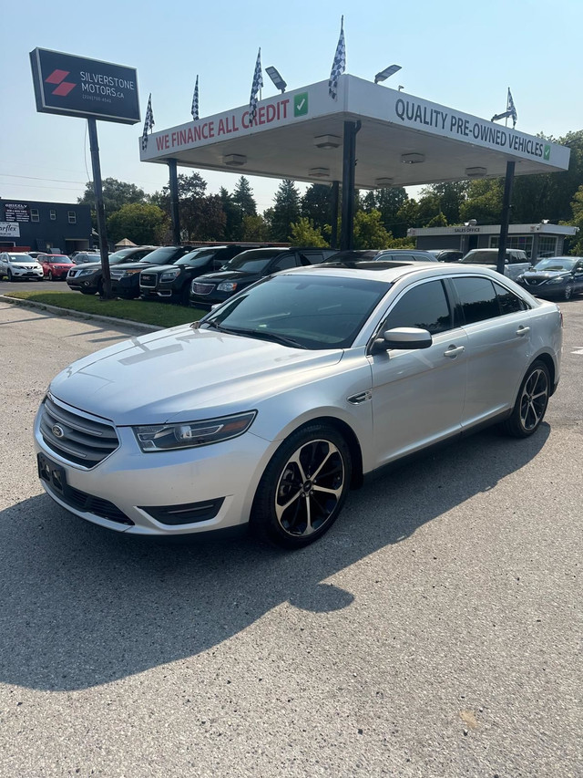 2014 Ford Taurus in Cars & Trucks in London