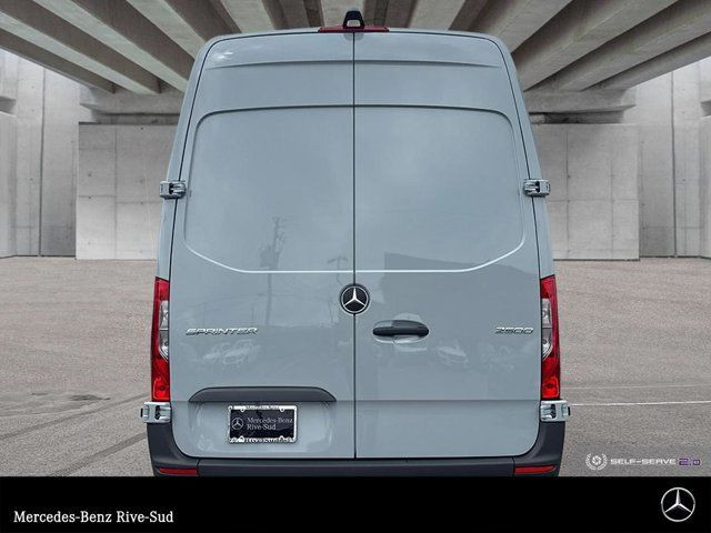 2025 Mercedes-Benz Sprinter 2500 170 Wheelbase High Roof RWD in Cars & Trucks in Longueuil / South Shore - Image 4