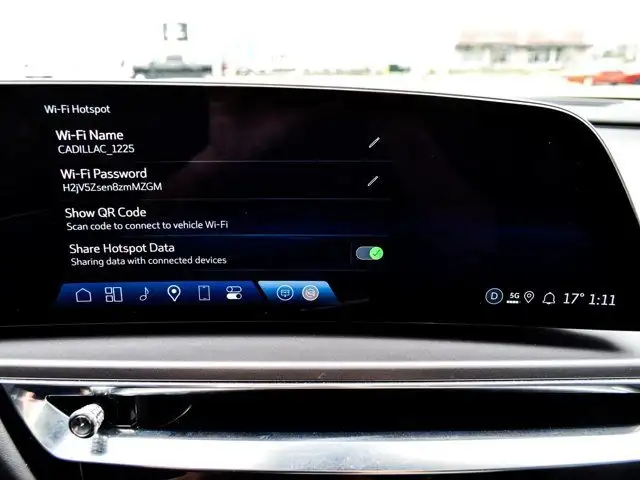 2024 Cadillac LYRIQ Tech Pano Sunroof 33Display Blind Spot Navi in Cars & Trucks in Mississauga / Peel Region - Image 35