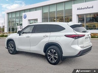 This Toyota Highlander delivers a Gas/Electric I-4 2.5 L/152 engine powering this Variable transmiss... (image 2)
