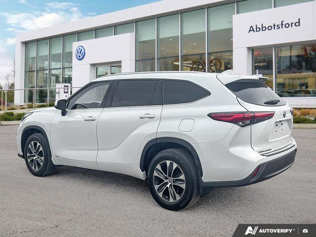 2022 Toyota Highlander Hybrid XLE in Cars & Trucks in Abbotsford - Image 3