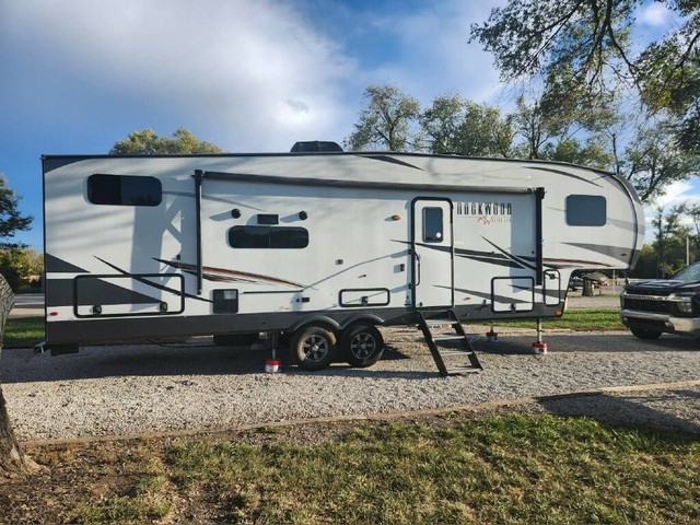 2021 FOREST RIVER ULTRA LIGHT 2891BH FIFTH WHEEL: $276 BW! in Cargo & Utility Trailers in Moncton - Image 4