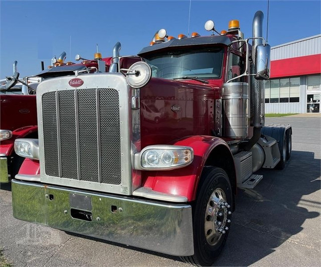 2017 Peterbilt 389 in Heavy Trucks in Calgary