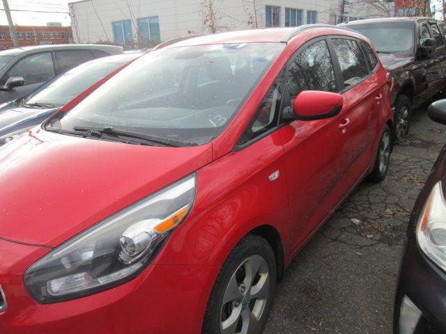 2014 Kia Rondo 7 seats super clean warr and inspection report in Cars & Trucks in City of Montréal - Image 2