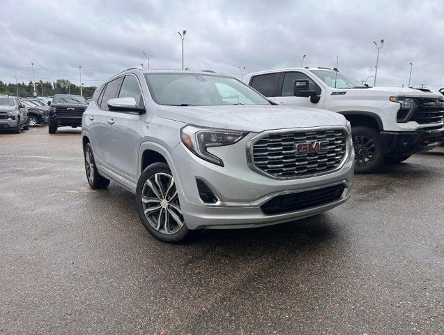 2019 GMC Terrain Denali AWD 2.0L in Cars & Trucks in Edmonton - Image 2