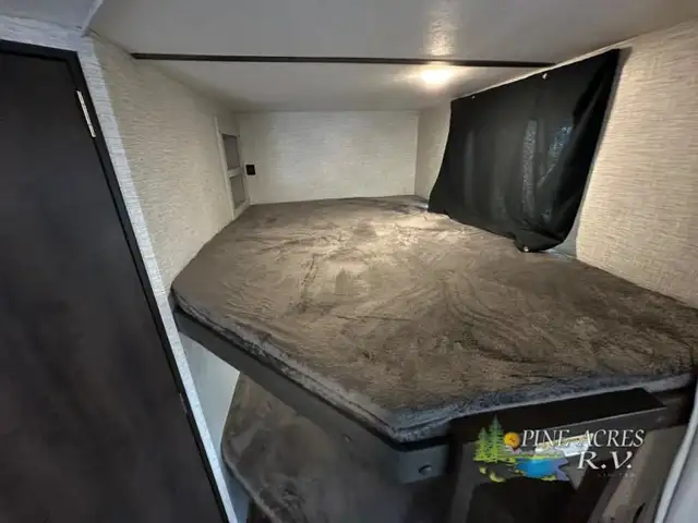 2021 Keystone RV Bullet Crossfire 2730BH in Travel Trailers & Campers in Truro - Image 12
