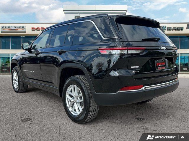 2025 Jeep Grand Cherokee Laredo in Cars & Trucks in Winnipeg - Image 3