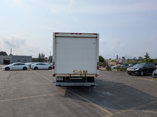 2014 Ford E-450 16 FT CARGO - RAMP - LEATHER in Cars & Trucks in Oakville / Halton Region - Image 4