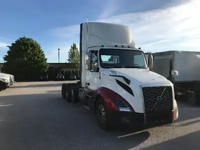 2021 VOLVO VNL84300;Heavy Duty Trucks - CONVENTIONAL W/O SLEEPER Penske Location 632 BELGRAVE WAY DE...