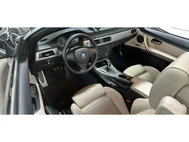 2011 BMW 3 Series Cabriolet 335is in Cars & Trucks in Mississauga / Peel Region - Image 33