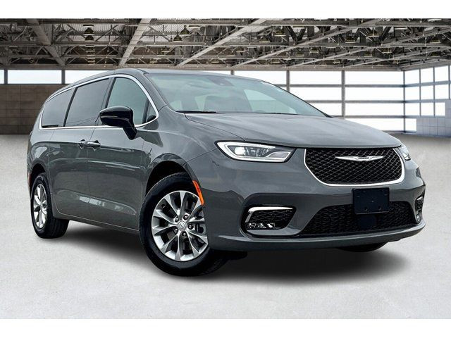 2025 Chrysler Pacifica Select in Cars & Trucks in Mississauga / Peel Region - Image 2