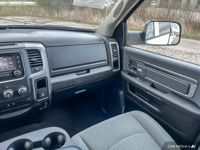 2023 Ram 1500 Classic SLT | Hemi V8 | Trailer Tow Pkg. | 20 in Cars & Trucks in Guelph - Image 13