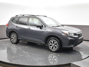 2020 Subaru Forester TOURING AWD W/ POWER MOONROOF, HEATED SEATS, POWER REAR HATCH, POWER SEATS, BACK UP CAMERA & MORE!