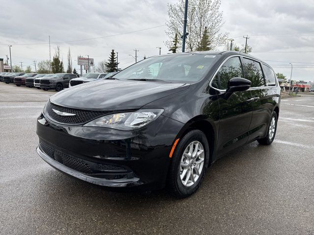 2025 Chrysler Grand Caravan SXT in Cars & Trucks in Edmonton - Image 3