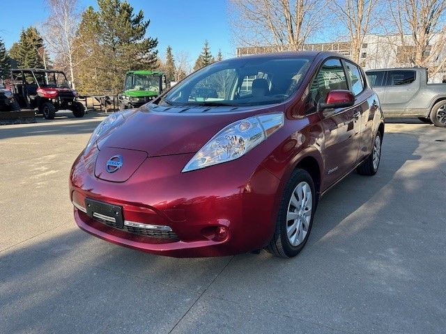 2015 Nissan Leaf with LOW KMS! in Cars & Trucks in Strathcona County - Image 2
