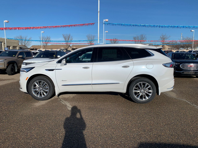 2024 Buick Enclave Avenir POWER MOONROOF | WIRELESS CHARGING... in Cars & Trucks in Medicine Hat - Image 4