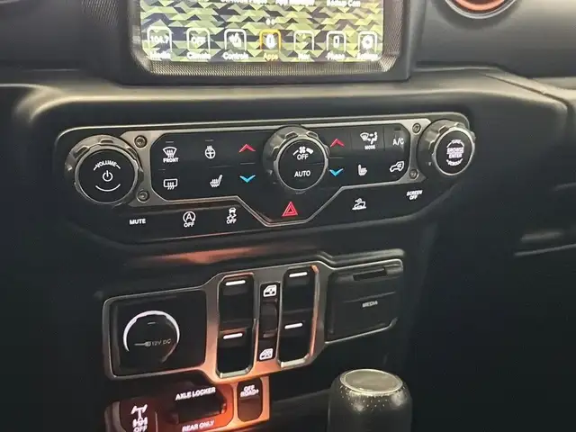 2022 Jeep Gladiator Mojave 4x4 Suspension Fox Desert Rated Cuir  in Cars & Trucks in Laval / North Shore - Image 26