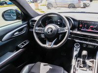 Used 2023 Dodge Hornet | 2.0L I4 | 9-Speed Automatic | AWD | 8 Ball Black | For Sale in London, ONSt... (image 5)