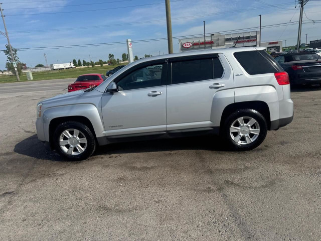 2013 GMC Terrain SLE-1, MINT, 4 CYLINDER, ONLY 107KMS, CERTIFIED in Cars & Trucks in London - Image 2