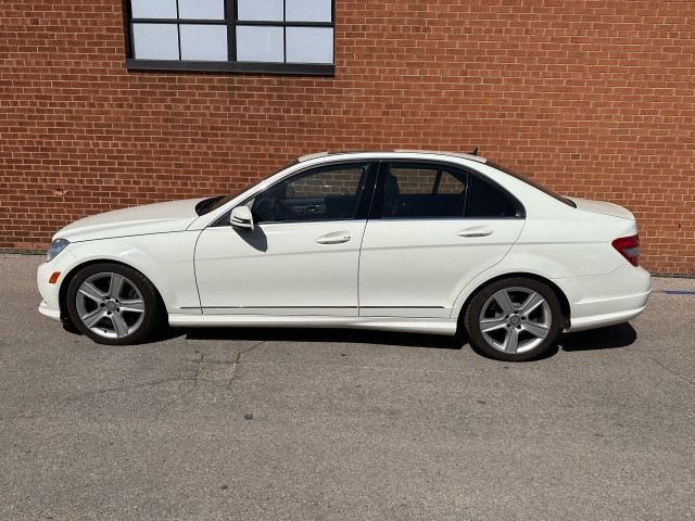 2011 Mercedes-Benz C-Class C 300 in Cars & Trucks in Oakville / Halton Region - Image 4