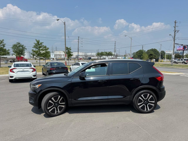 2020 Volvo XC40 MOMENTUM T5 AWD LEATHER PAN/ROOF B/SPOT CAMERA in Cars & Trucks in City of Toronto - Image 4