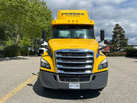2019 FREIGHTLINER T12664ST;Heavy Duty Trucks - CONVENTIONAL W/O SLEEPER Penske Location 632 BELGRAVE... (image 1)