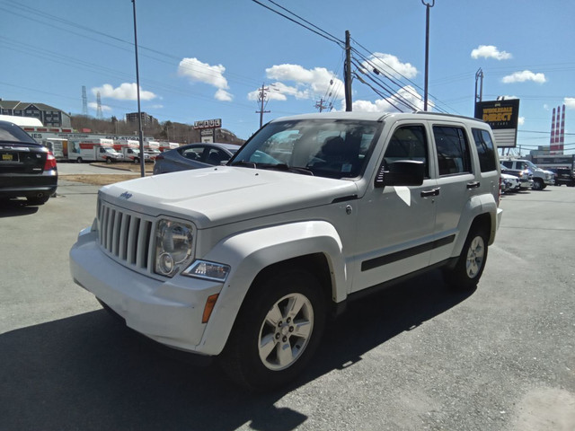 2012 Jeep Liberty 4x4 in Cars & Trucks in Dartmouth - Image 3