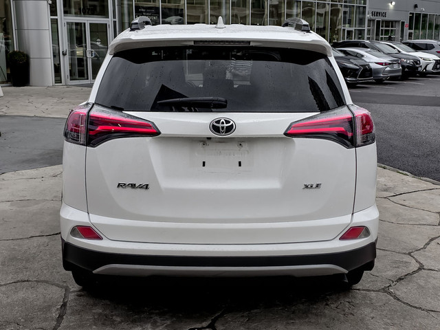 2018 Toyota RAV4 FWD XLE in Cars & Trucks in City of Toronto - Image 4