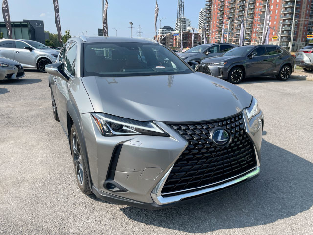 2021 Lexus UX 250h Luxe / Camera / Toit ouvrant / Cuir Bien Équi in Cars & Trucks in Laval / North Shore - Image 3