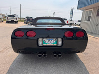 Engine: 5.7L V8 OHV 16V L/100Km City: 13.9 L/100Km Hwy: 9.1 Safety Equipment Traction control 4-whee... (image 5)
