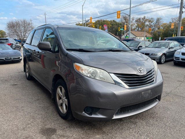 2013 Toyota Sienna LE in Cars & Trucks in Kitchener / Waterloo - Image 3