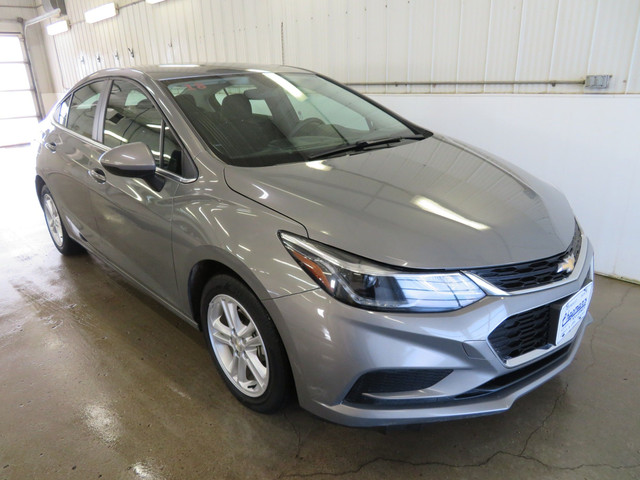 2018 Chevrolet Cruze LT Auto NEW TIRES, Heated Front Seats, R... in Cars & Trucks in Brandon - Image 2