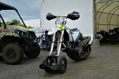 2021 Husqvarna FE501 Enrichie des dernières innovations techniques et produisant plus de puissance q...