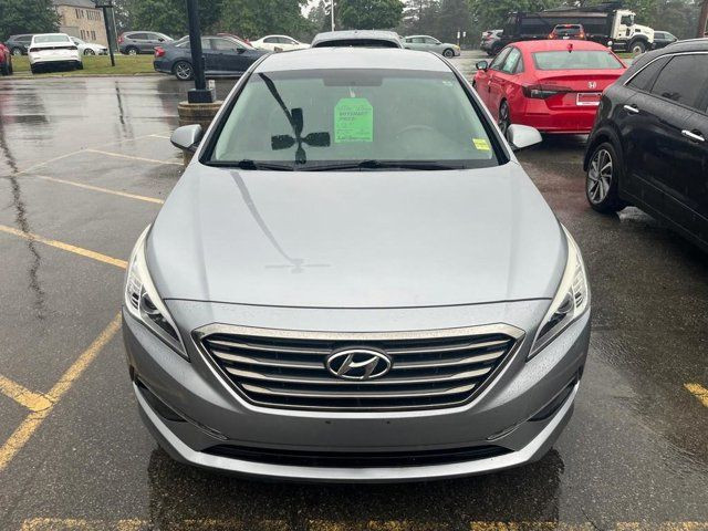 2015 Hyundai Sonata 2.4L GL in Cars & Trucks in London - Image 2