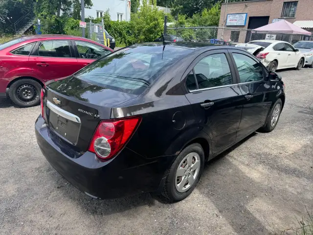 Chevrolet Sonic LT Manual Sedan 201463417673201539123