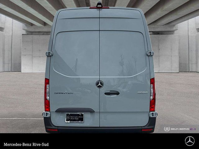 2025 Mercedes-Benz Sprinter 2500 170 Wheelbase High Roof RWD in Cars & Trucks in Longueuil / South Shore - Image 4