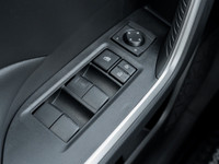 Odometer is 4719 kilometers below market average!Reverse Camera, Clean Car fax Report and Accident f... (image 9)