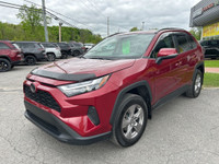 No reported accidents. Equipped with power seat, power liftgate, sunroof, heated seats, heated steer... (image 2)