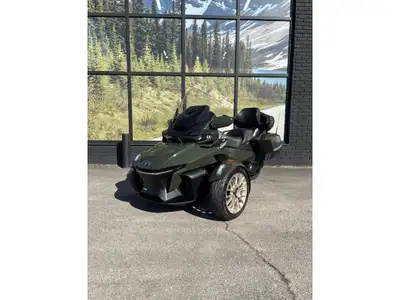 2023 Can-Am Spyder RT Sea to Sky Spyder Sea to Sky 2023 en superbe état seulement 7 835 kilomètres....