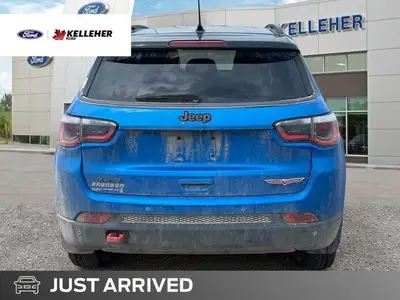 Command the trail with this stunning 2021 Jeep Compass Trailhawk Elite, finished in a head-turning L...