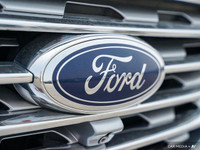 Command the road with this 2022 Ford Edge Titanium, boasting a powerful Twin-Scroll 2.0L EcoBoost en... (image 8)